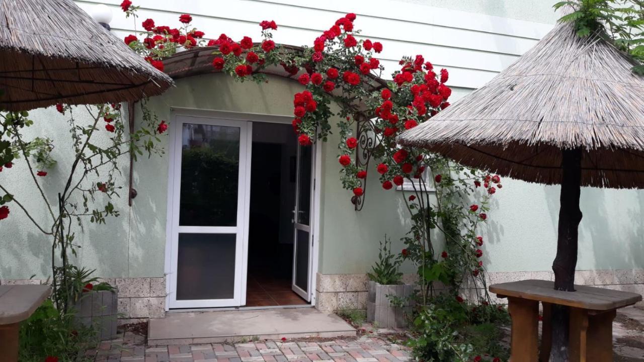 Casa Verona Костінешть Екстер'єр фото